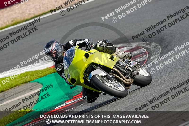 donington no limits trackday;donington park photographs;donington trackday photographs;no limits trackdays;peter wileman photography;trackday digital images;trackday photos